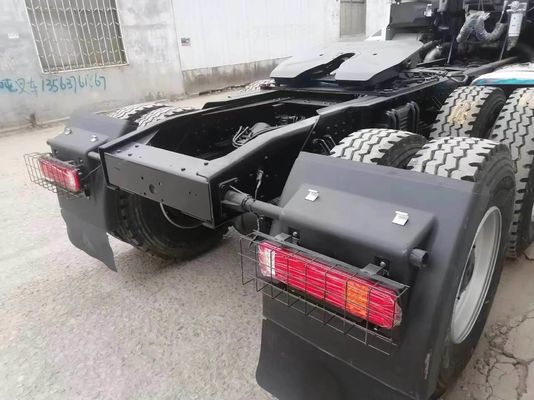 사용 된 샤크만 F3000 6X4 중형 헤드 트랙터 트럭 40tons 방사선 타이어 디자인