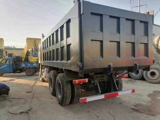 HOWO 6*4 덤프 트럭 중고 10 타이어 회색 색상 시노트럭 351-450hp 8500*2496*3450 mm