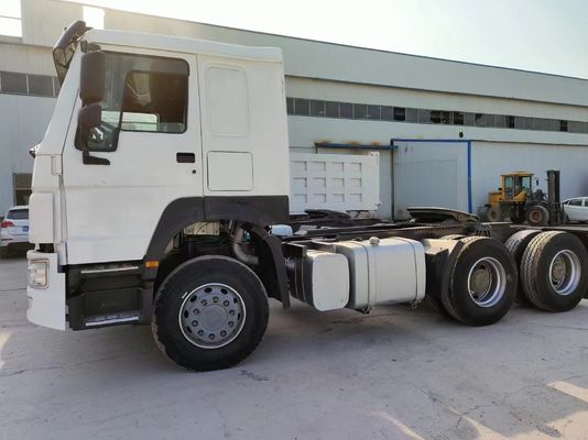 6×4 드라이브 휠 HOWO 6X4 400L 고마력 사용 된 트랙터 트럭 12r22.5 ≤5 좌석