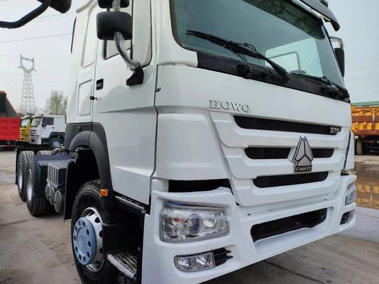 강력한 351-450hp Shacman 6 * 4 트랙터 트럭과 높은 호스 파워와 12r22.5 타이어