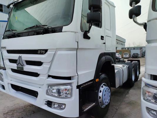 최고 수준의 HOWO 6X4 트랙터 트럭 12r22.5 351-450hp ≤5 좌석