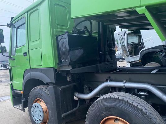 251-350hp 수동 변속기 Sinotruck HOWO 8*4 당신의 요구에 대 한 덤프 트럭