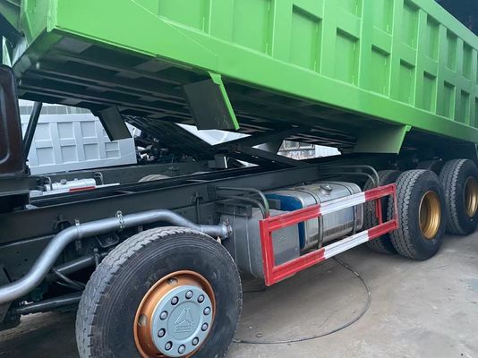 251-350hp 수동 변속기 Sinotruck HOWO 8*4 당신의 요구에 대 한 덤프 트럭