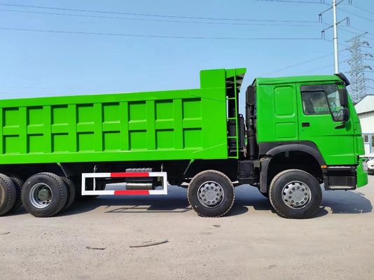 시노트룩 HOWO 8X4 12Wheeler 트레일러 헤드 덤프 럭 371/400/420/380HP 방사선 타이어