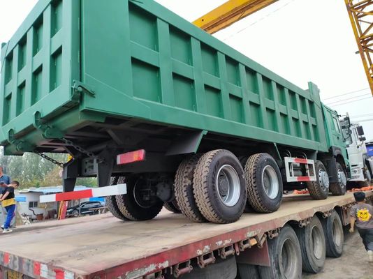 시노트룩 HOWO 371/400/420/380HP 8X4 12 휠 덤프 트럭 및 사용