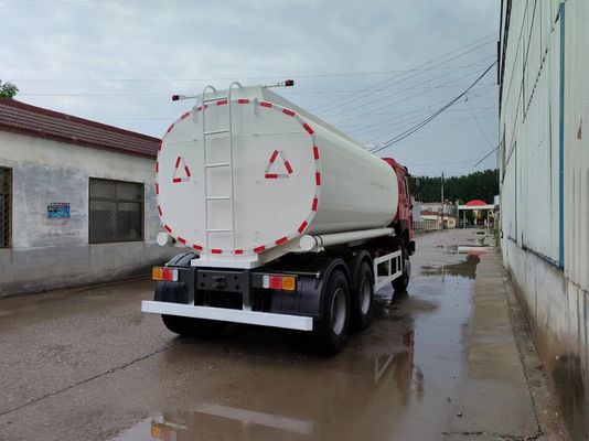 높은 용량 Sinotruck HOWO 6*4 10바퀴 연료 탱크 트럭 18 사각형 DOT 인증