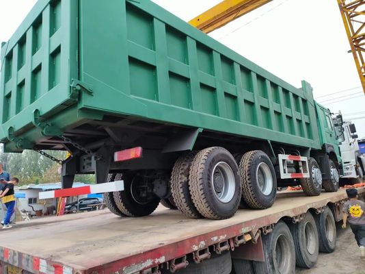 12 타이어 Sinotruk HOWO 8*4 덤프 트럭 중고 트럭 수동 변속기와 녹색