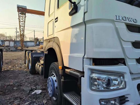 사용 된 HOWO 6X4 420HP 수동 변속기와 함께 고마력 견인 트럭