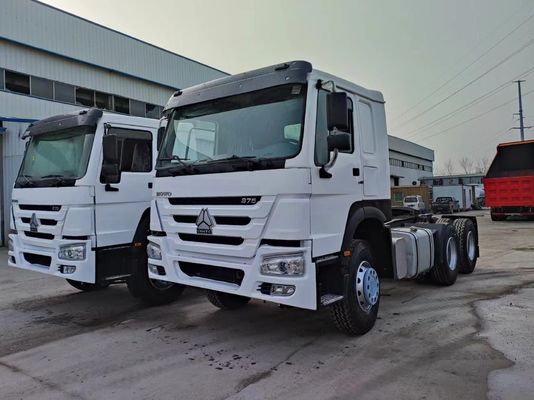 사용 된 HOWO 6X4 420HP 수동 변속기와 함께 고마력 견인 트럭