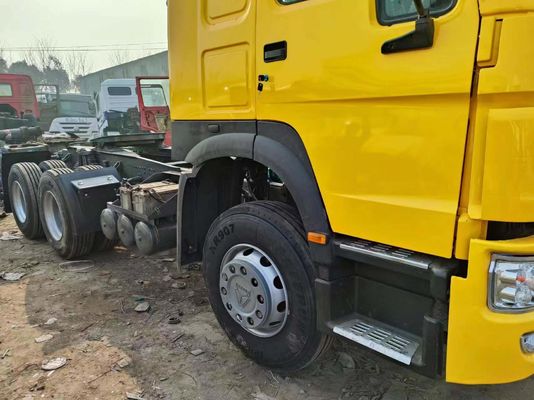 사용 된 노란색 Sinotruk HOWO 6*4 트랙터 트럭 30톤 40톤 수동 변속기와