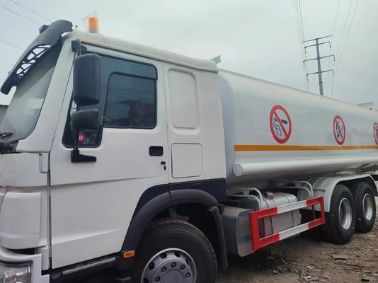 4-6L 엔진 용량 6X4 탄소 강철 연료 탱커 트럭 오일 가스 디젤 25000 리터