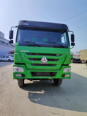 방사선 타이어 디자인 12 타이어 Sinotruk HOWO 8*4 녹색 색상 덤프 트럭 ≤5 좌석