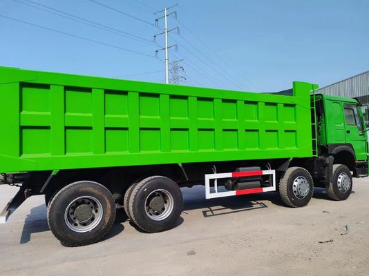 방사선 타이어 디자인 12 타이어 Sinotruk HOWO 8*4 녹색 색상 덤프 트럭 ≤5 좌석