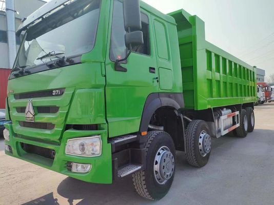방사선 타이어 디자인 12 타이어 Sinotruk HOWO 8*4 녹색 색상 덤프 트럭 ≤5 좌석