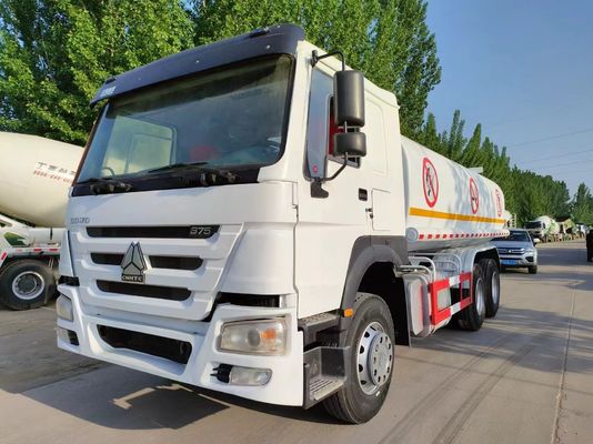 HOWO 6*4 26000리터 340HP 오일 배달 연료 운송 탱크 트럭 ≤5석