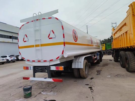 351-450hp 시온트럭 HOWO 유로 3/4/5 8*4 연료 탱커 트럭 연료 배달을 위해 10350X2496X3048mm
