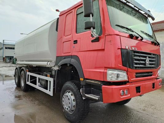 방사선 타이어 디자인 Sinotruk HOWO 6X4 탄소 강철 탱커 트럭 오일 가스 디젤 18000L