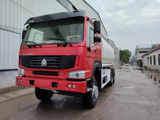 방사선 타이어 디자인 Sinotruk HOWO 6X4 탄소 강철 탱커 트럭 오일 가스 디젤 18000L