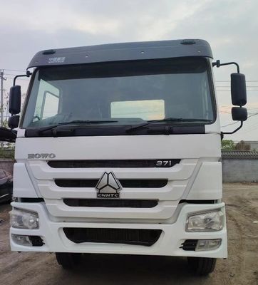 6×4 드라이브 휠 시노트럭 HOWO 371HP 트랙터 트럭 8.55*2.5*3.5m 고 내구성