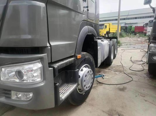 수동 변속기 HOWO Sinotruk 6*4 트랙터 1년 후판 서비스 가리 트럭