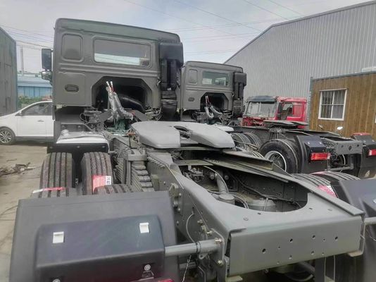 HOWO 6*4 트랙터 트럭 351-450HP 유로 3/4/5 WD615.47 WD615.96E 수동 변속기와 함께