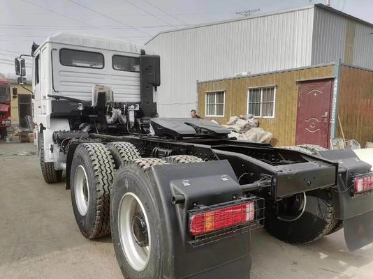 6*4 Sinotruk HOWO 트랙터 트럭 말력 351-450hp 타이어 인증 ECE