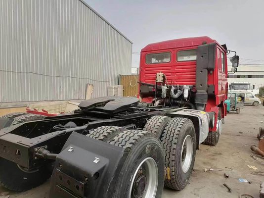 마력 351-450hp HOWO 6X4 트랙터 트럭 머리 420HP 디젤 엔진과 10 바퀴