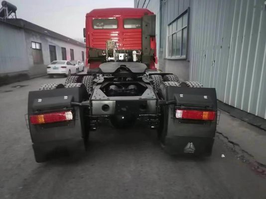 마력 351-450hp HOWO 6X4 트랙터 트럭 머리 420HP 디젤 엔진과 10 바퀴