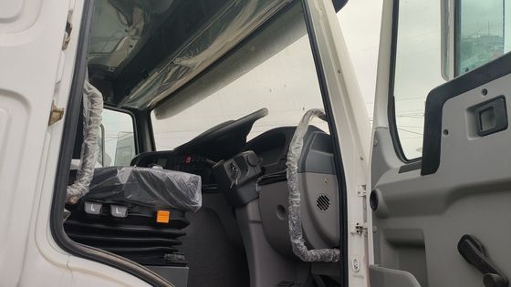 전문 디자인 사용 된 왼손 운전 Sinotruk HOWO T7h 440HP 500HP 6X4 트랙터 트럭