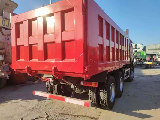 10 타이어 레드 HOWO 6*4 덤프 트럭 및 중고 351-450hp 방사성 디자인