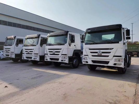 흰색 Sinotruk HOWO 6*4 트랙터 트럭 351-450마력 좋은 상태