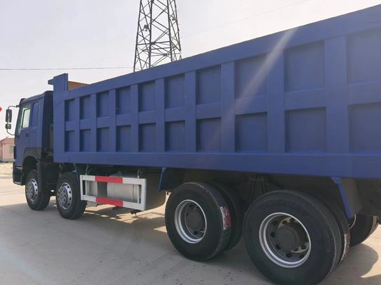 파란색 사용 된 Sinotruk HOWO 8 * 4 덤프 트럭 6-8L 엔진 용량 및 오른손 운전