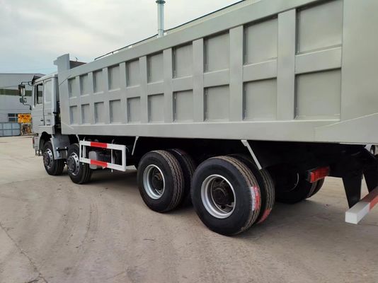 샤크맨 8X4 사용 된 덤프 트럭 375HP 12 바퀴 40t 앞 리프팅 스타일 승력 351-450hp